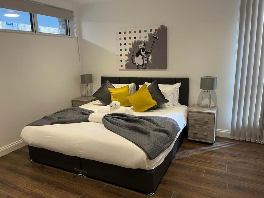 Spacious, Bright & Modern 1 & 2 Bed Apartments At Sligo House - Central Watford Watford  Eksteriør bilde