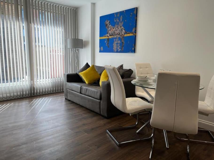 Spacious, Bright & Modern 1 & 2 Bed Apartments At Sligo House - Central Watford Watford  Eksteriør bilde
