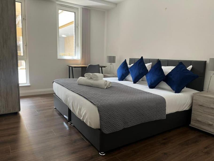 Spacious, Bright & Modern 1 & 2 Bed Apartments At Sligo House - Central Watford Watford  Eksteriør bilde